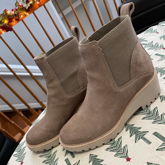 Dolce Vita | Shoes | Dolce Vita Haddie Wedge Chelsea Boot | Poshmark